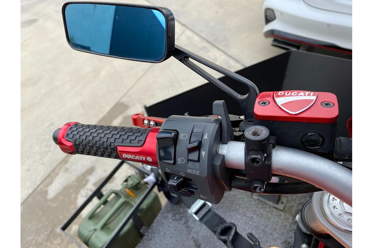 2013 Ducati Monster 696 ABS Monster
