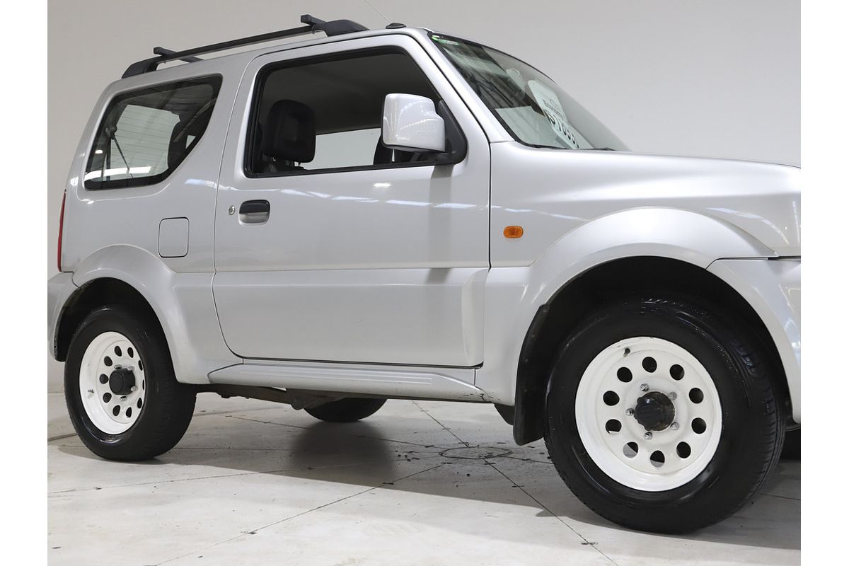 2010 SUZUKI JIMNY SIERRA (4x4) 5 SP MANUAL 4x4 2D WAGON 4CYL 