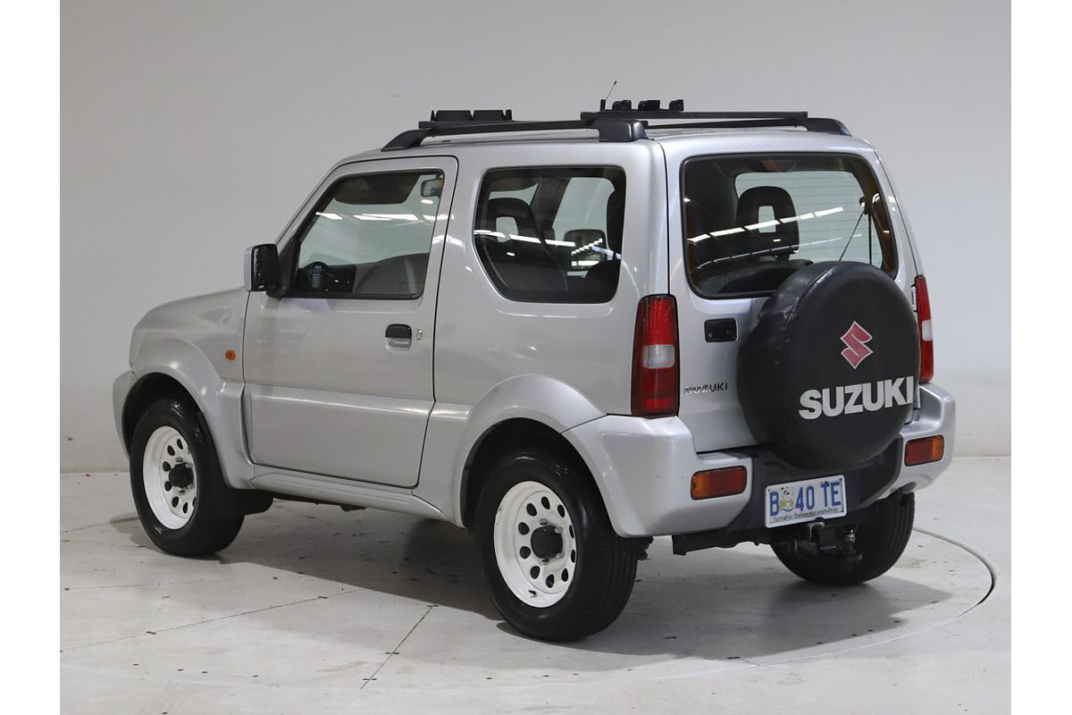 2010 SUZUKI JIMNY SIERRA (4x4) 5 SP MANUAL 4x4 2D WAGON 4CYL 