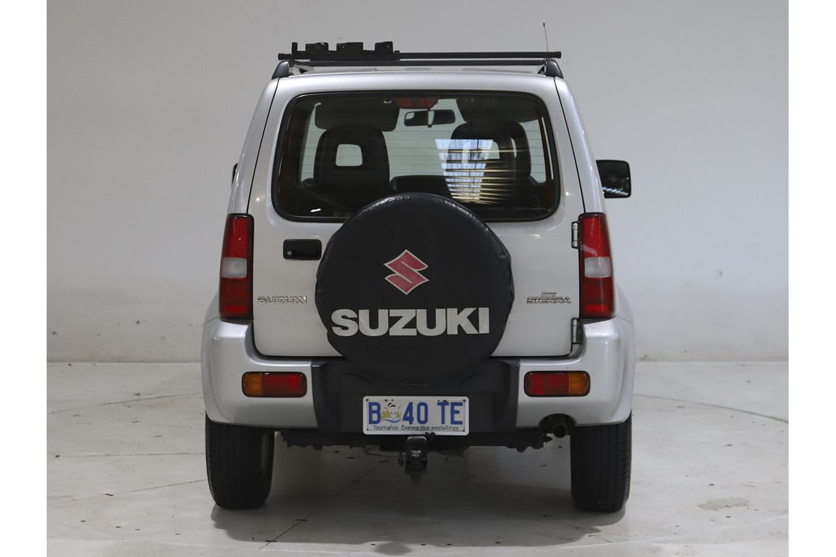 2010 SUZUKI JIMNY SIERRA (4x4) 5 SP MANUAL 4x4 2D WAGON 4CYL 