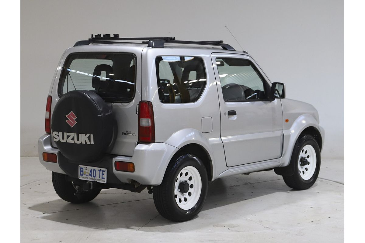 2010 SUZUKI JIMNY SIERRA (4x4) 5 SP MANUAL 4x4 2D WAGON 4CYL 