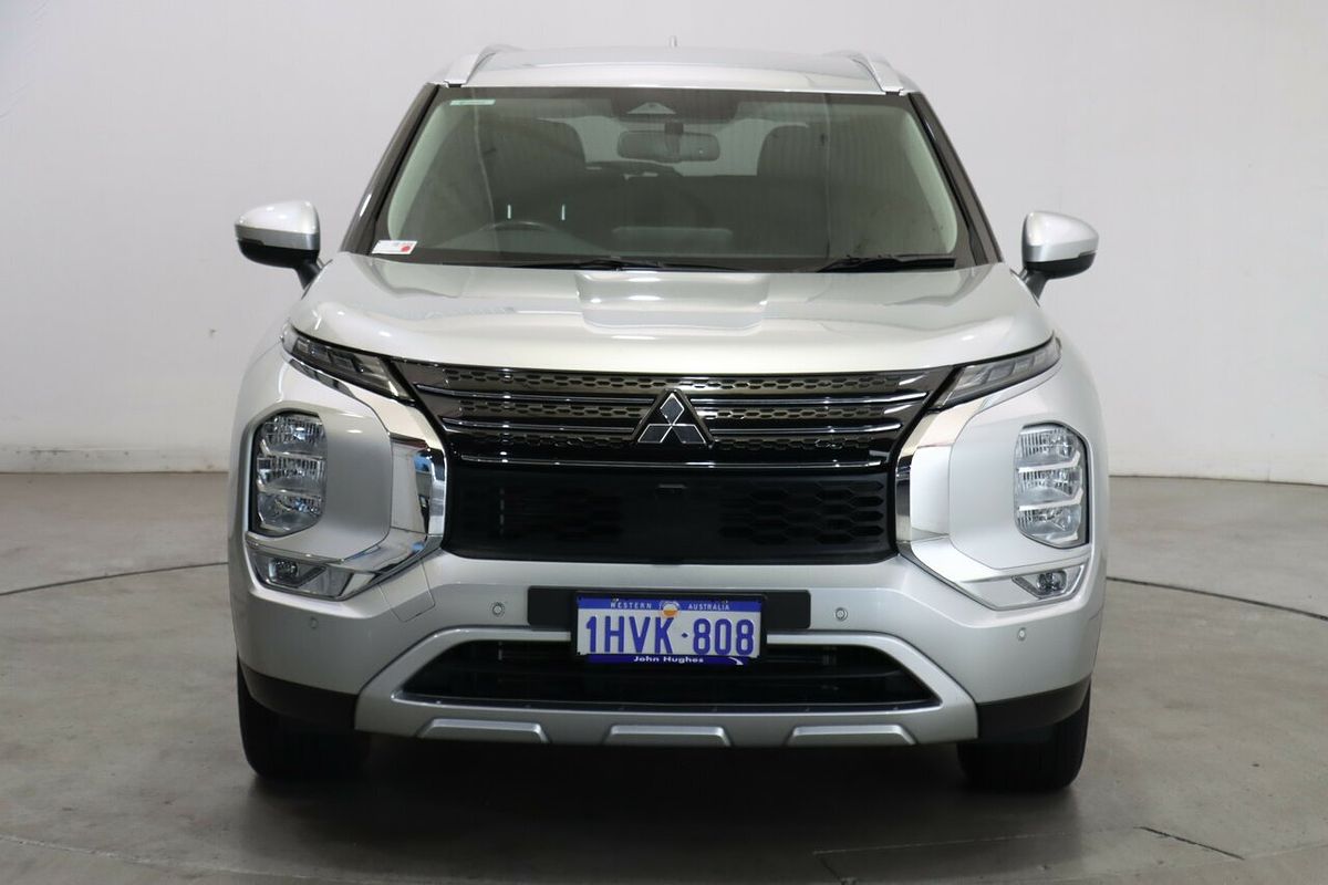 2023 Mitsubishi Outlander LS ZM