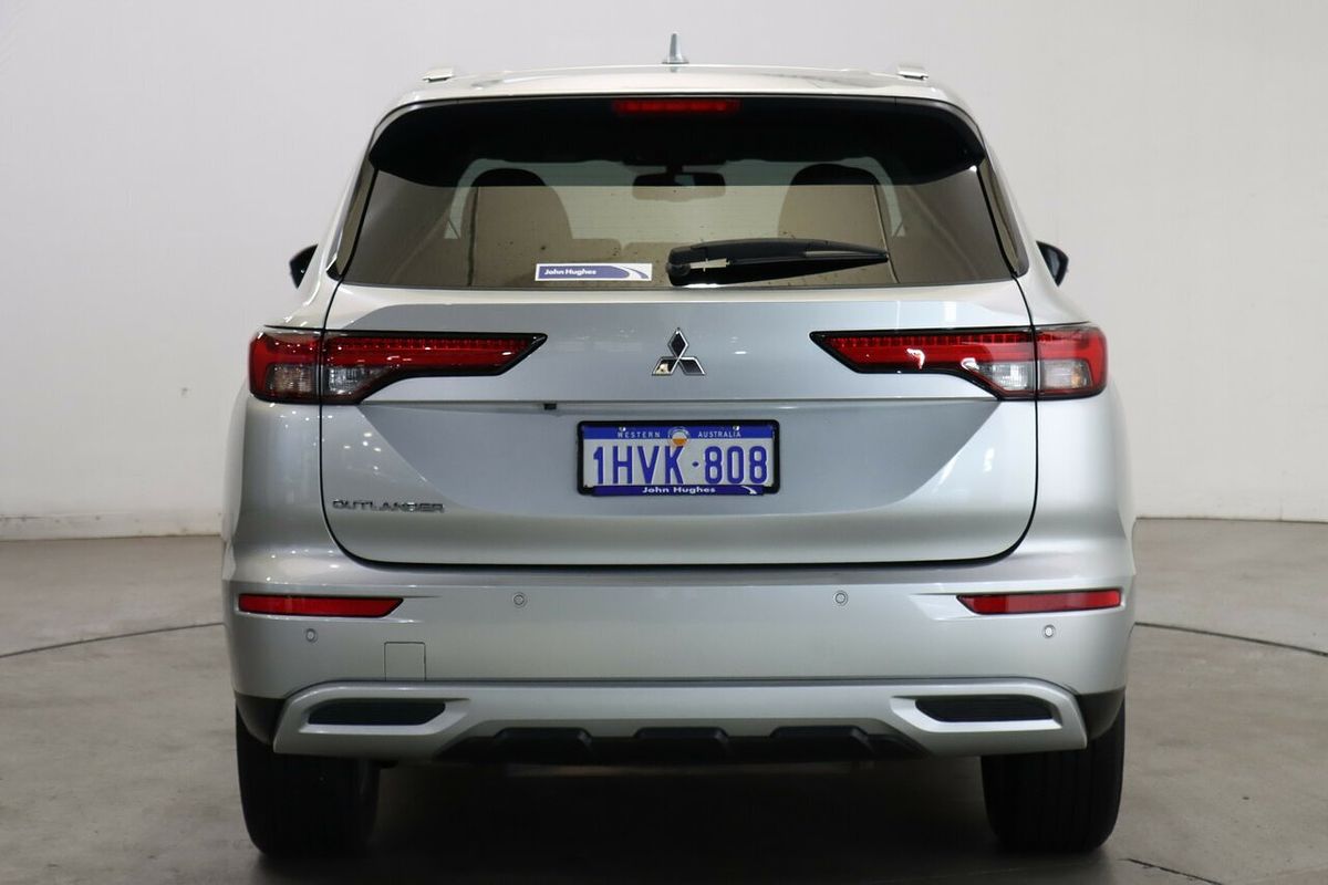 2023 Mitsubishi Outlander LS ZM