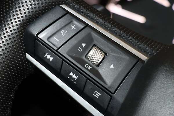 2023 Mitsubishi Outlander LS ZM