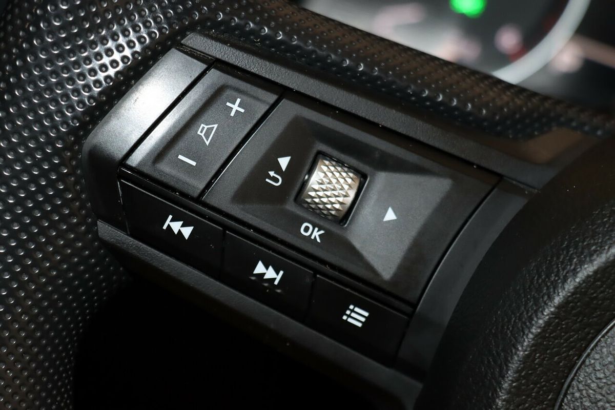 2024 Mitsubishi Triton GLX MV 4X4