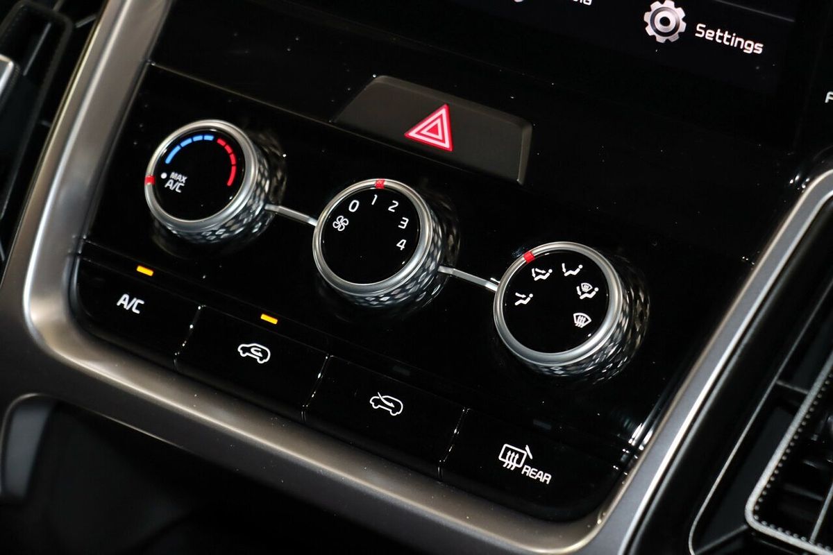 2023 Kia Sorento S MQ4