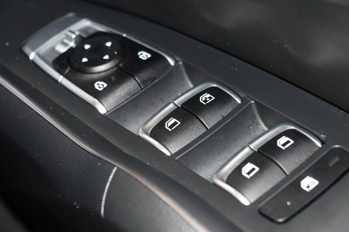 2023 Kia Sorento S MQ4