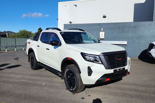 2025 Nissan Navara PRO-4X D23 4X4