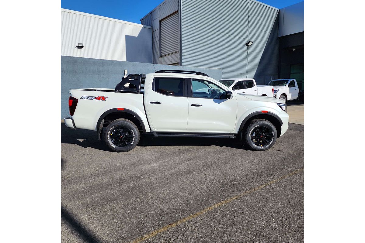 2025 Nissan Navara PRO-4X D23 4X4