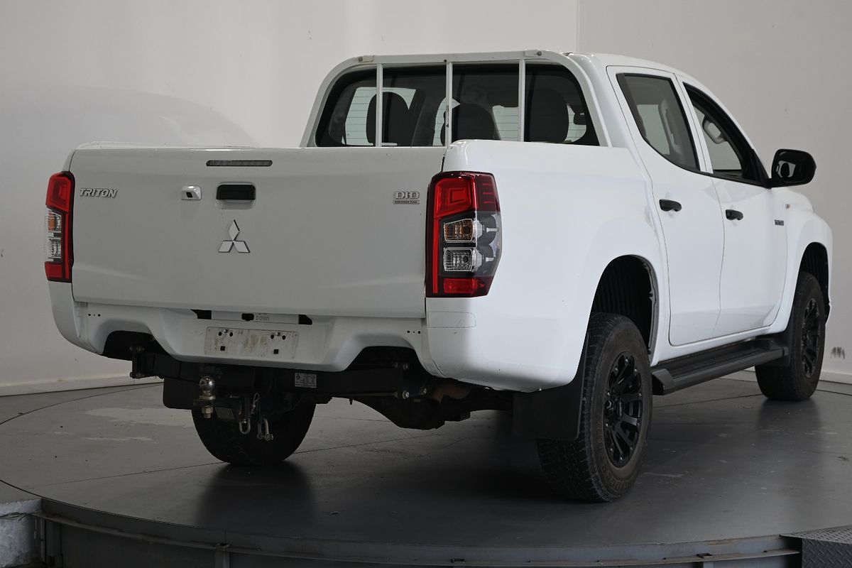 2021 Mitsubishi Triton GLX MR 4X4