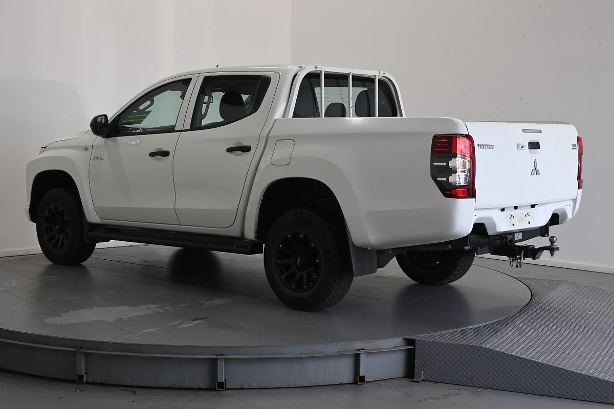 2021 Mitsubishi Triton GLX MR 4X4