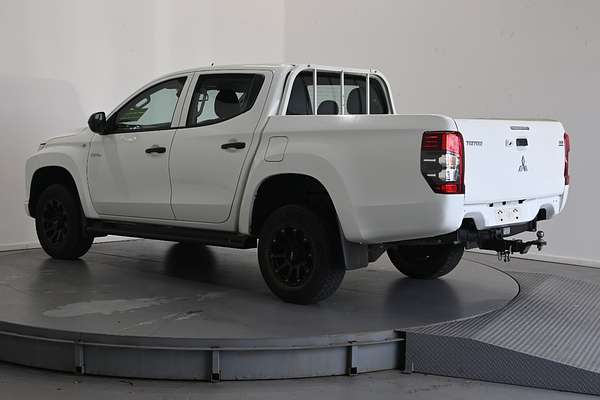 2021 Mitsubishi Triton GLX MR 4X4