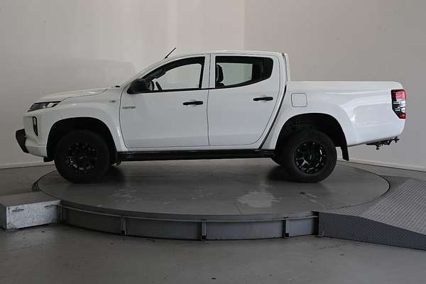 2021 Mitsubishi Triton GLX MR 4X4