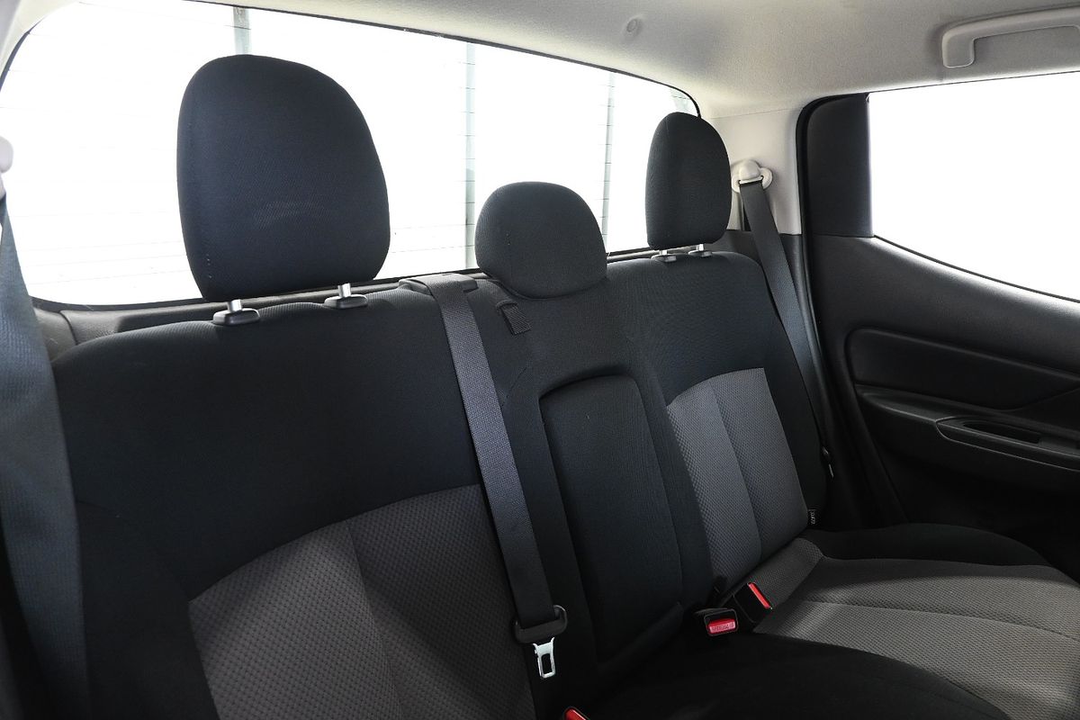2021 Mitsubishi Triton GLX MR 4X4