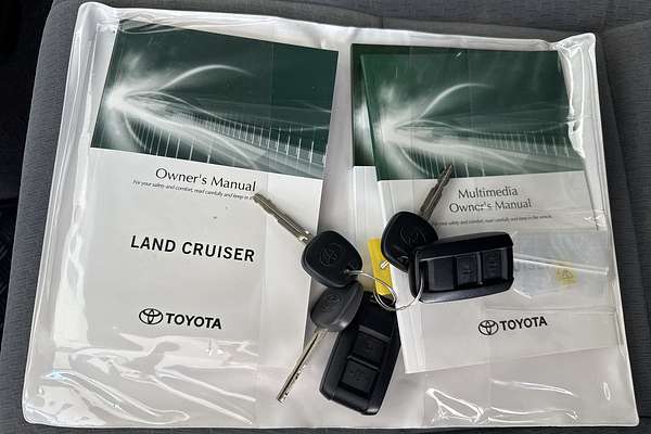 2023 Toyota Landcruiser GXL Troopcarrier VDJL78R
