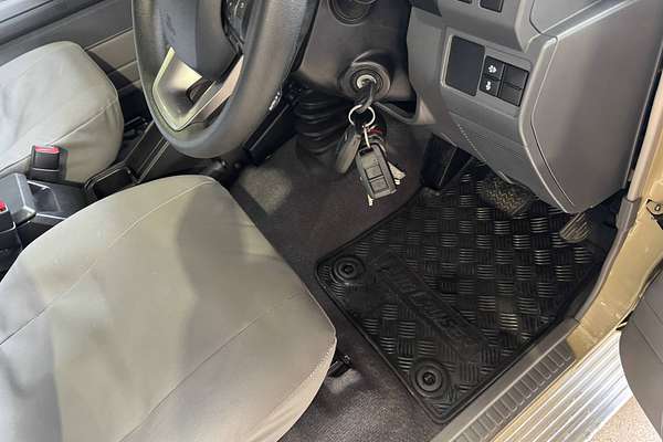 2024 Toyota LANDCRUISER GXL GDJL79R
