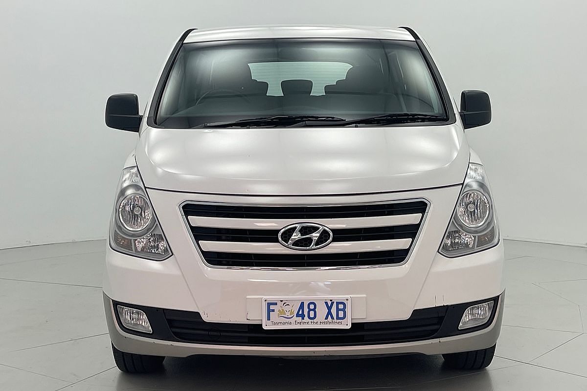 2017 Hyundai iMax TQ3-W Series II