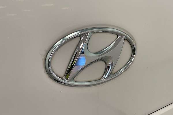 2017 Hyundai iMax TQ3-W Series II