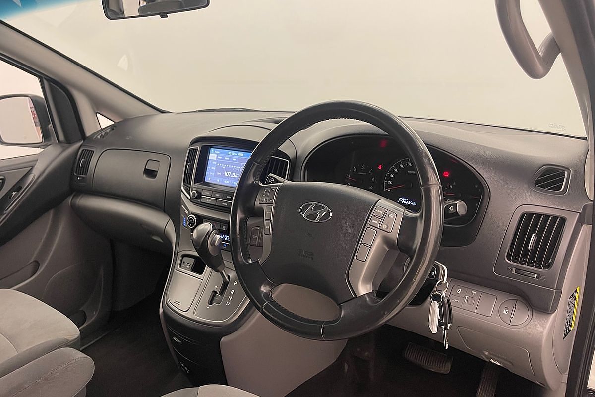 2017 Hyundai iMax TQ3-W Series II