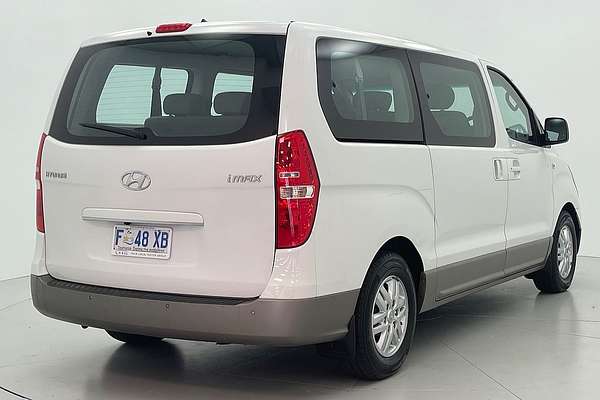 2017 Hyundai iMax TQ3-W Series II