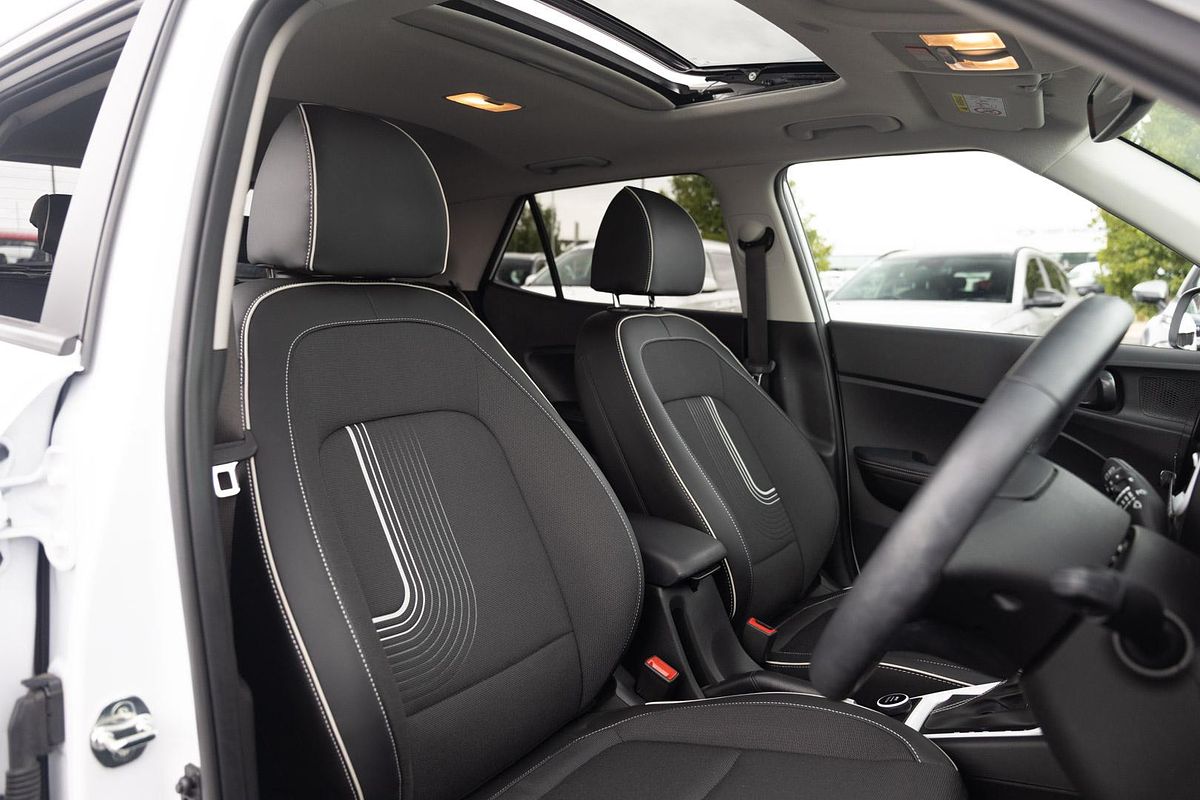 2024 Hyundai Venue Elite QX.V5