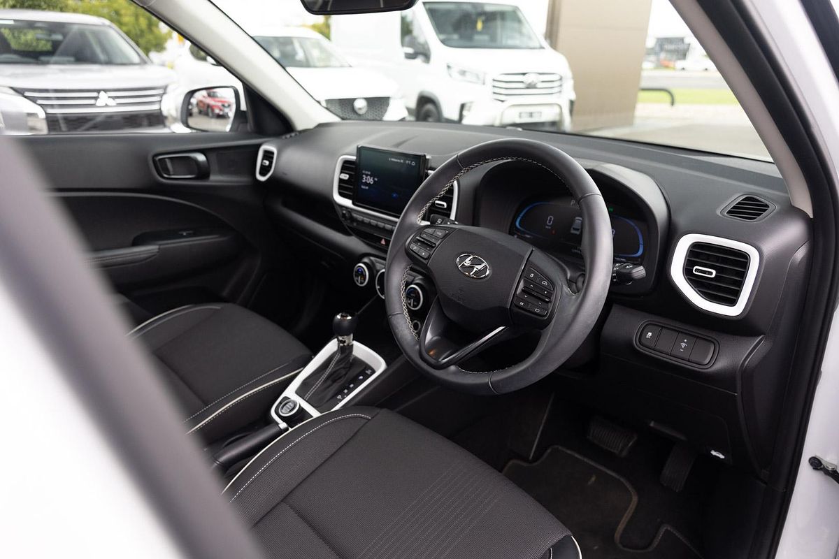 2024 Hyundai Venue Elite QX.V5