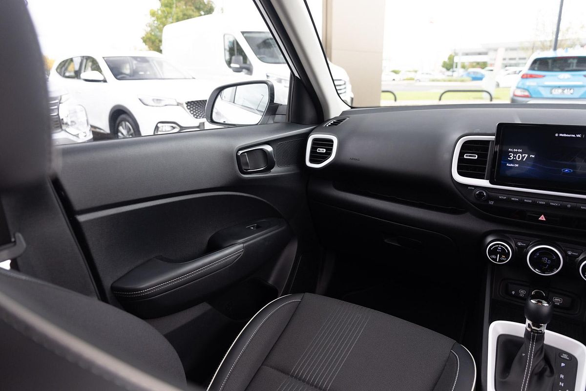2024 Hyundai Venue Elite QX.V5