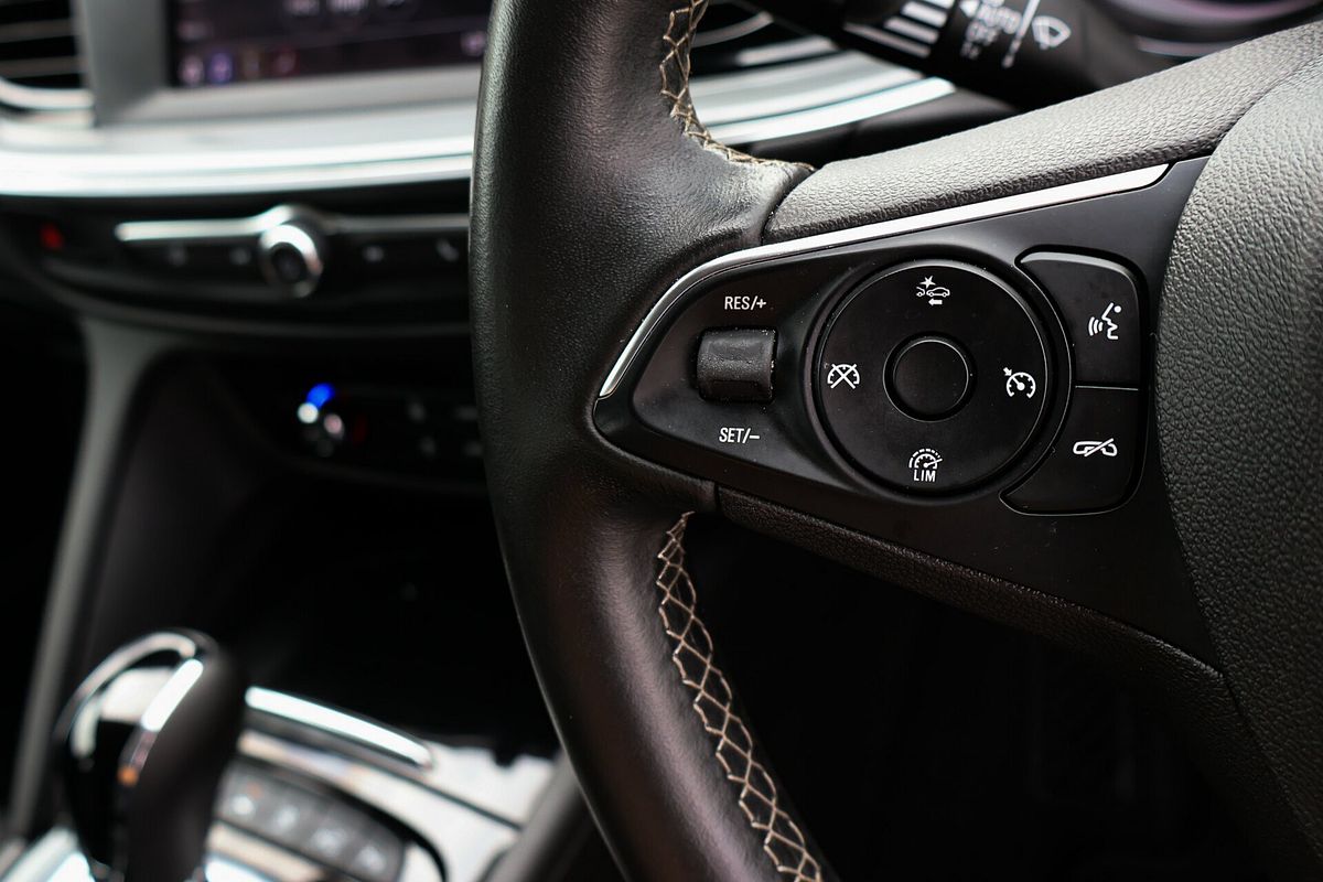 2020 Holden Commodore LT ZB