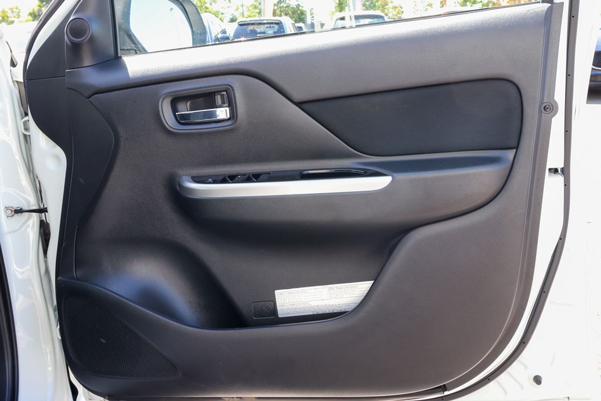 2023 Mitsubishi Triton GLS MR 4X4