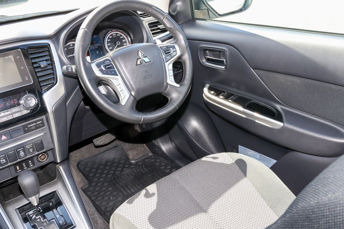 2023 Mitsubishi Triton GLS MR 4X4
