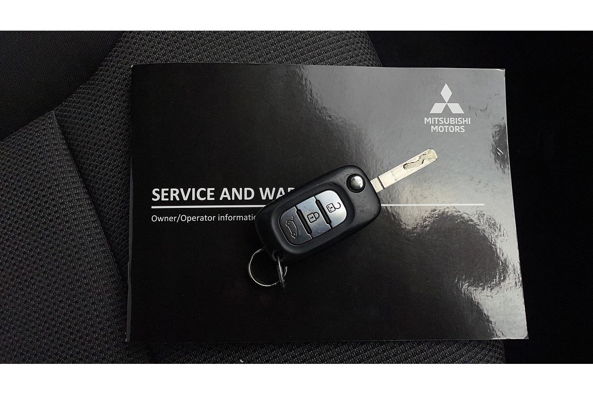 2020 Mitsubishi Express GLX SN LWB