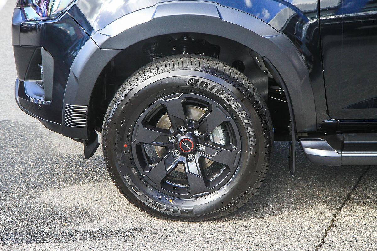 2025 Isuzu D-MAX X-TERRAIN 4X4