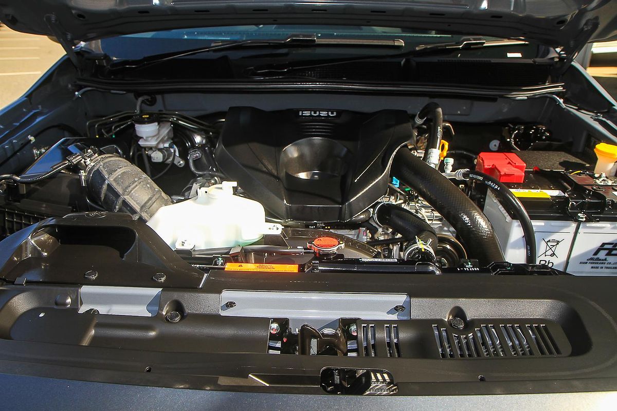 2025 Isuzu D-MAX X-TERRAIN 4X4