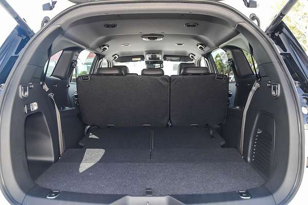 2025 Isuzu MU-X X-TERRAIN