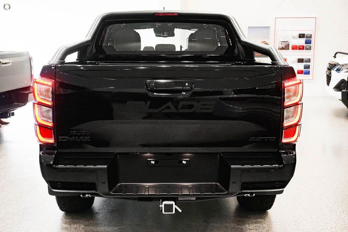2025 Isuzu D-MAX BLADE 4X4