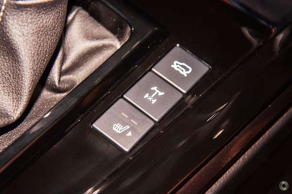 2025 Isuzu D-MAX BLADE 4X4