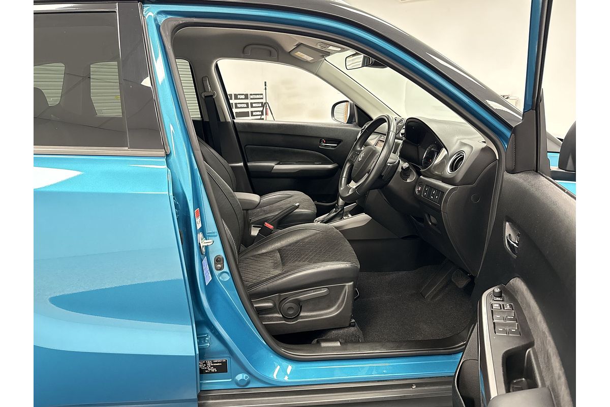 2022 Suzuki Vitara Turbo Shadow LY Series II