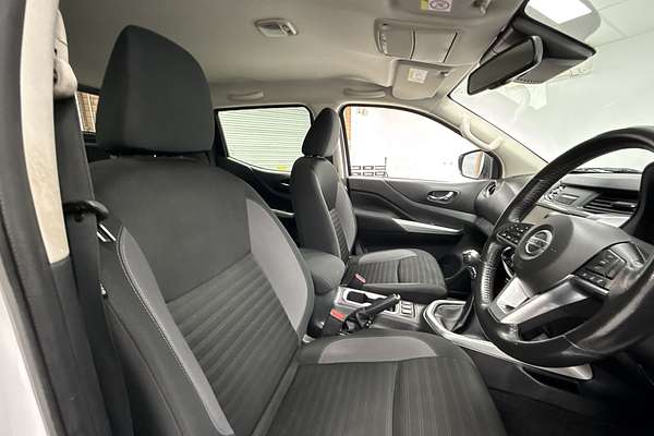 2021 Nissan Navara ST D23 4X4