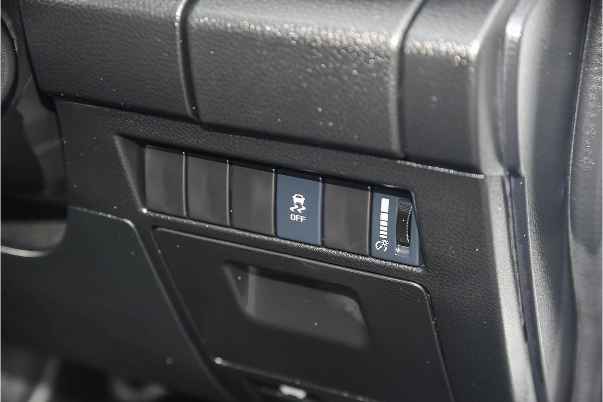 2025 Isuzu D-MAX SX 4X4