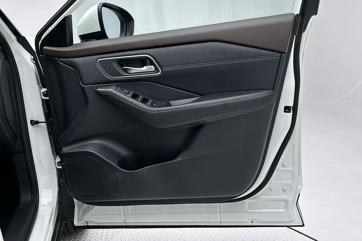 2023 Nissan X-TRAIL ST-L T33