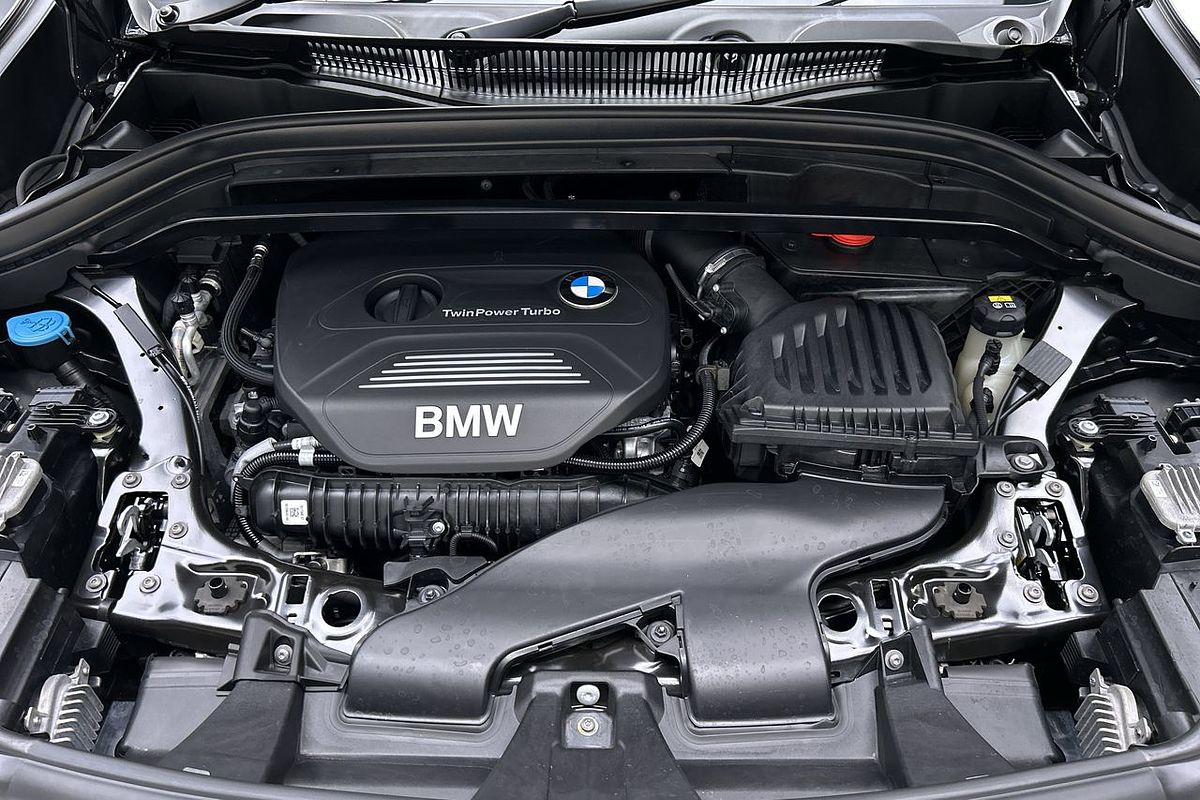 2016 BMW X1 sDrive20i F48