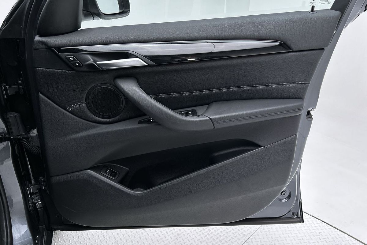2016 BMW X1 sDrive20i F48