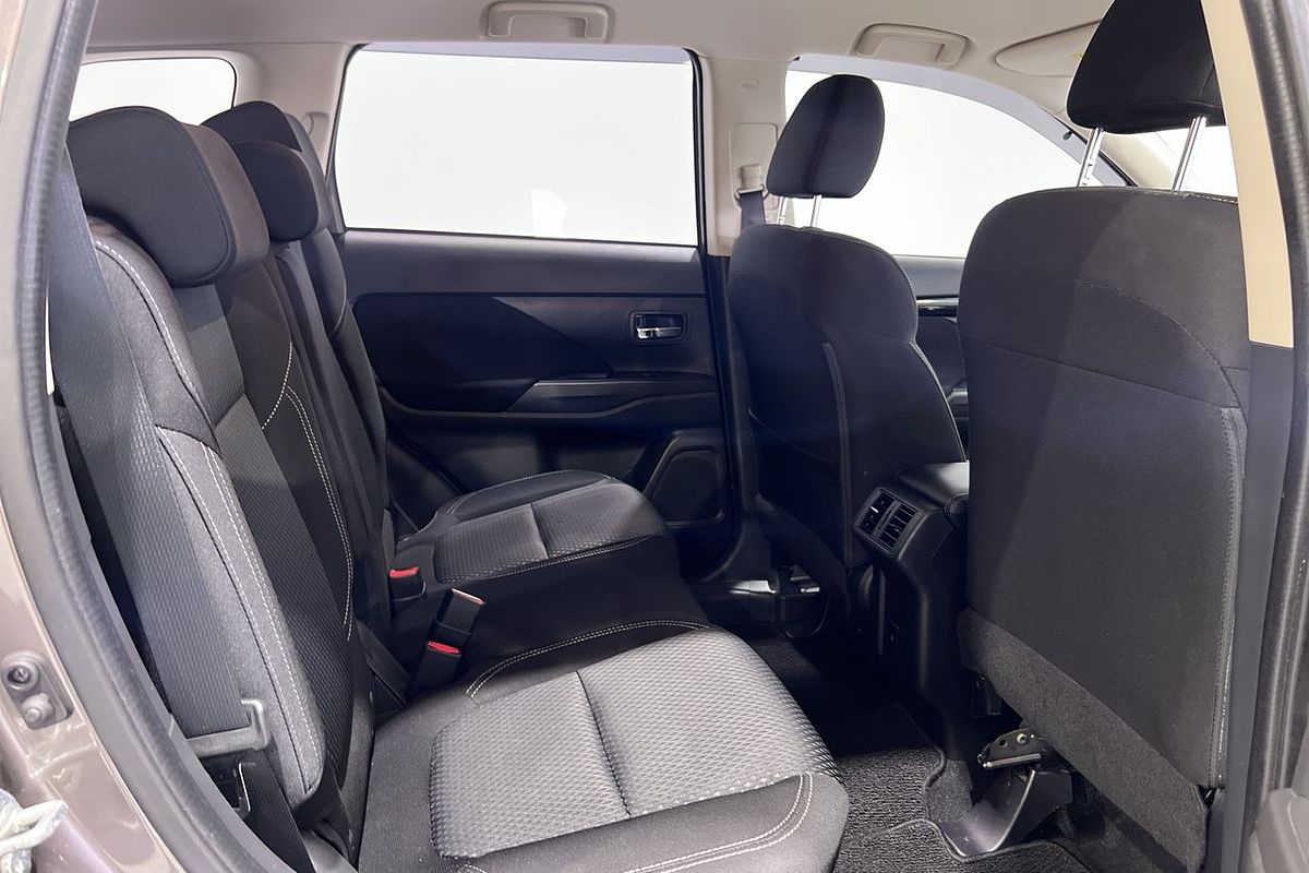 2019 Mitsubishi Outlander ES ZL