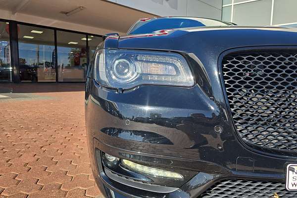 2016 Chrysler 300 SRT LX
