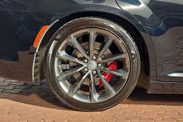 2016 Chrysler 300 SRT LX