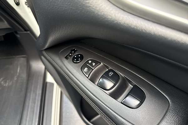 2020 Nissan Pathfinder ST R52 Series III