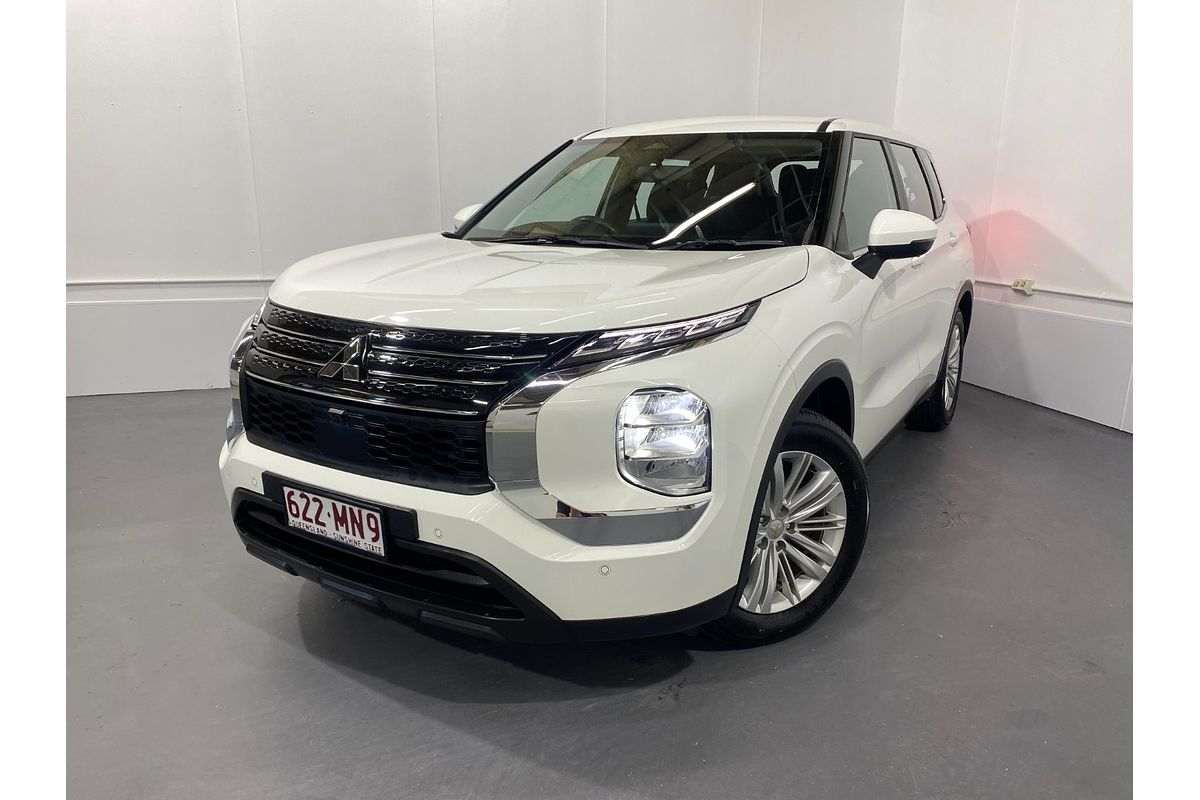 2024 Mitsubishi Outlander ES ZM