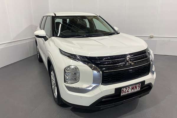 2024 Mitsubishi Outlander ES ZM