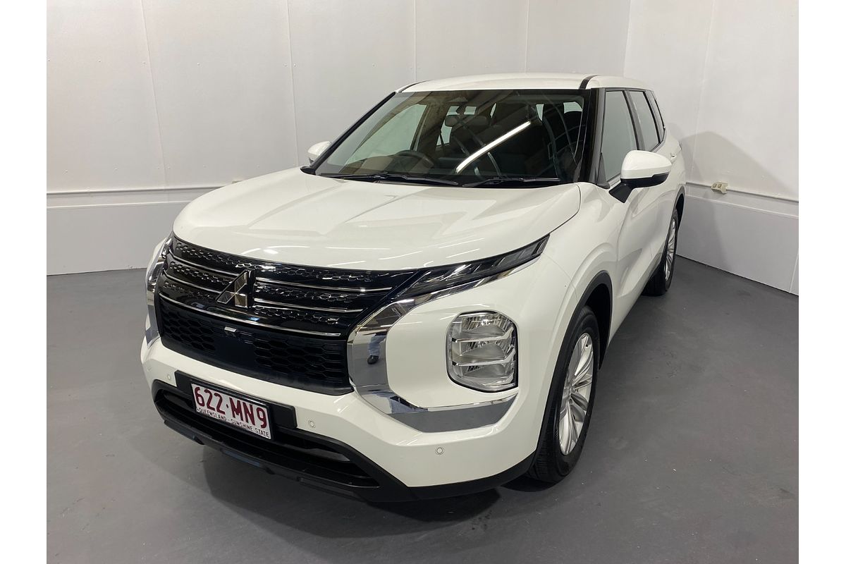 2024 Mitsubishi Outlander ES ZM
