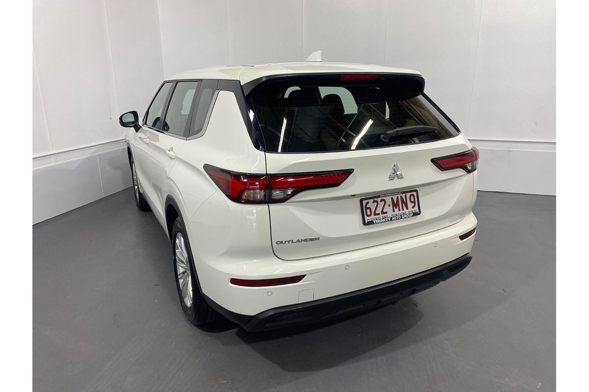 2024 Mitsubishi Outlander ES ZM